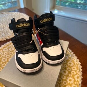 Adidas Hoops Toddler shoes size 6